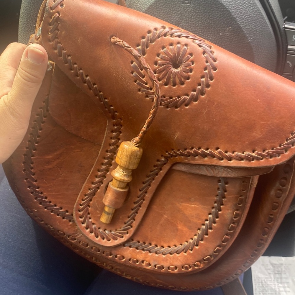 Vintage leather Crossbody with wooden push down clasp